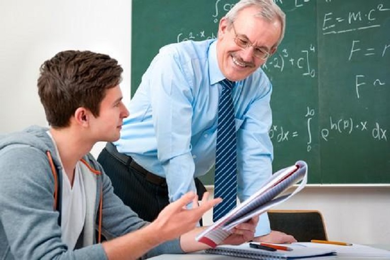 Học với gia sư bằng phương pháp một thầy một trò tăng hiệu quả học tập 