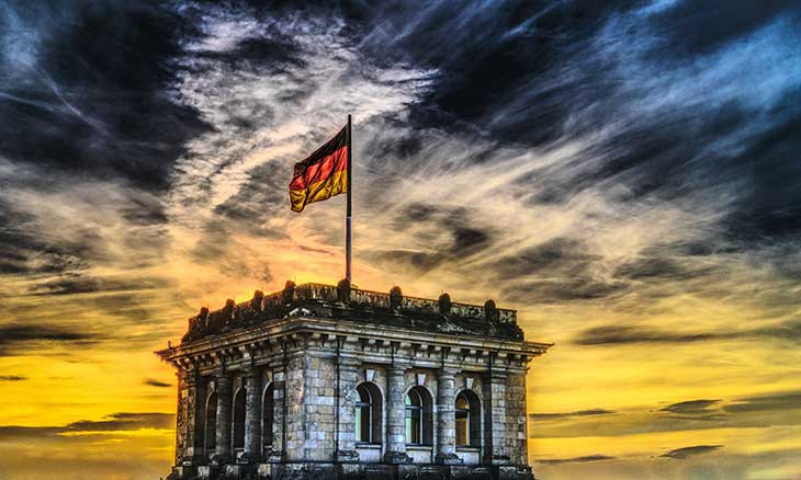 Học tiếng Đức để thuận lợi đi du học Đức, làm việc với người Đức